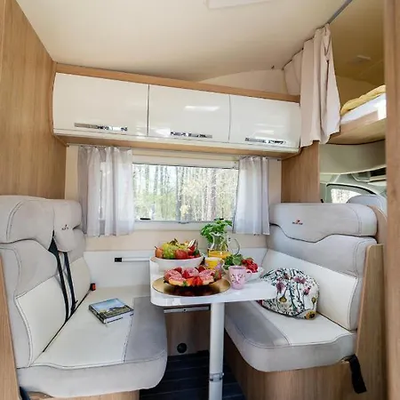 Chill Campers - Kronos 279m Warsaw